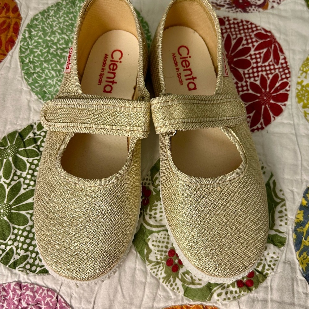 Girl’s Cienta Mary Jane shoes.  Sparkly gold.  Size 13.  EUC, like new.